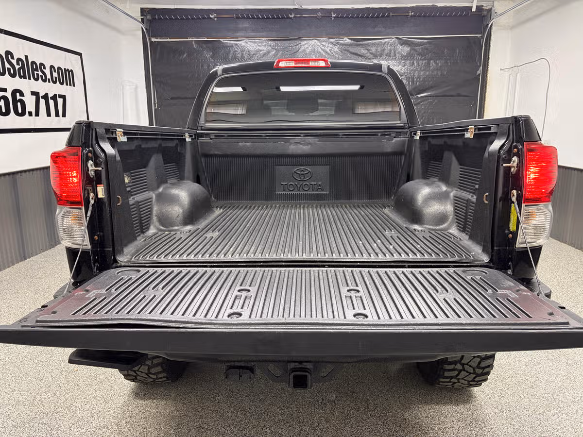 2013 Toyota Tundra Grade CrewMax Image 21