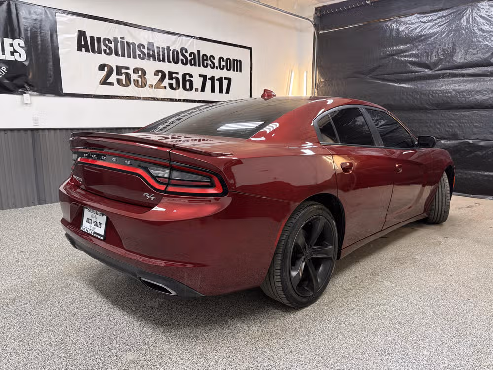 2017 Dodge Charger R/T Lower Image 1