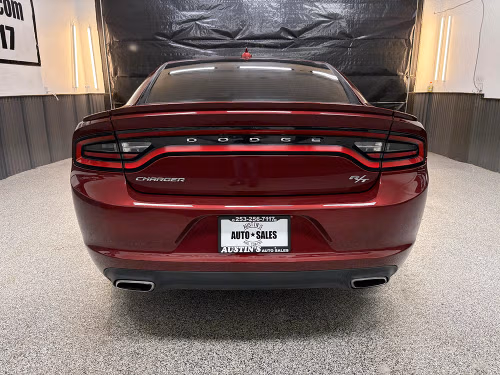 2017 Dodge Charger R/T Image 4