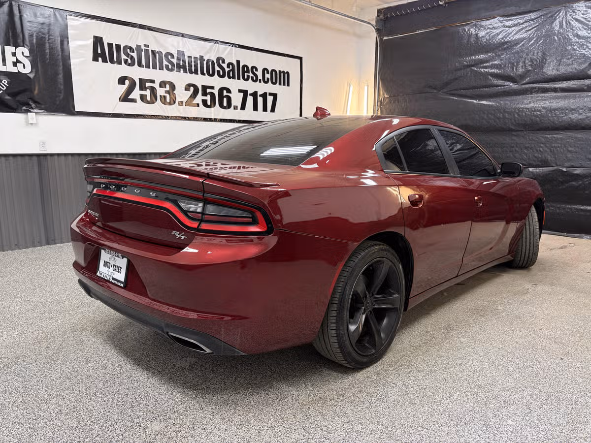 2017 Dodge Charger R/T Image 3