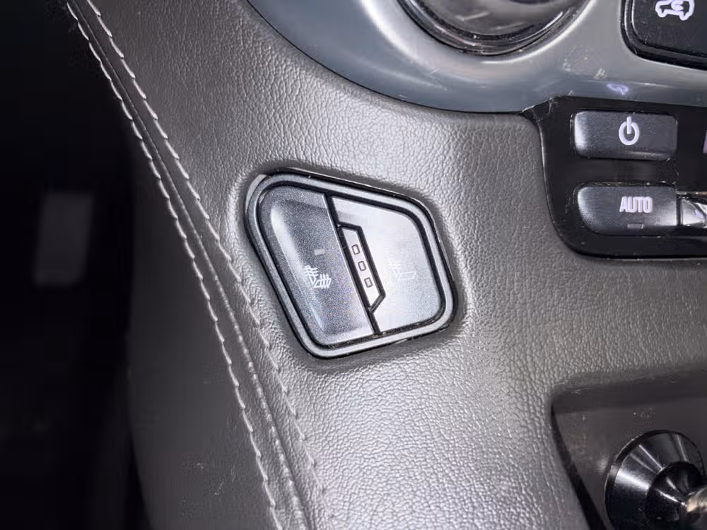2018 Chevrolet Suburban LT Image 15