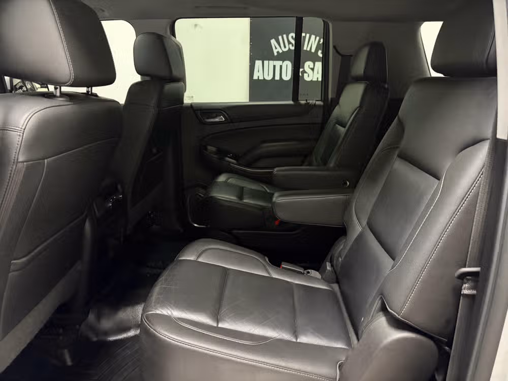 2018 Chevrolet Suburban LT Image 20