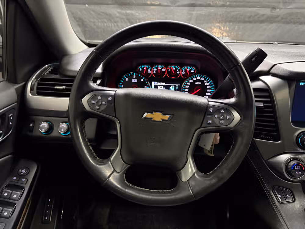 2018 Chevrolet Suburban LT Image 11