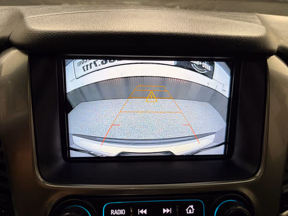 2018 Chevrolet Suburban LT Image 14