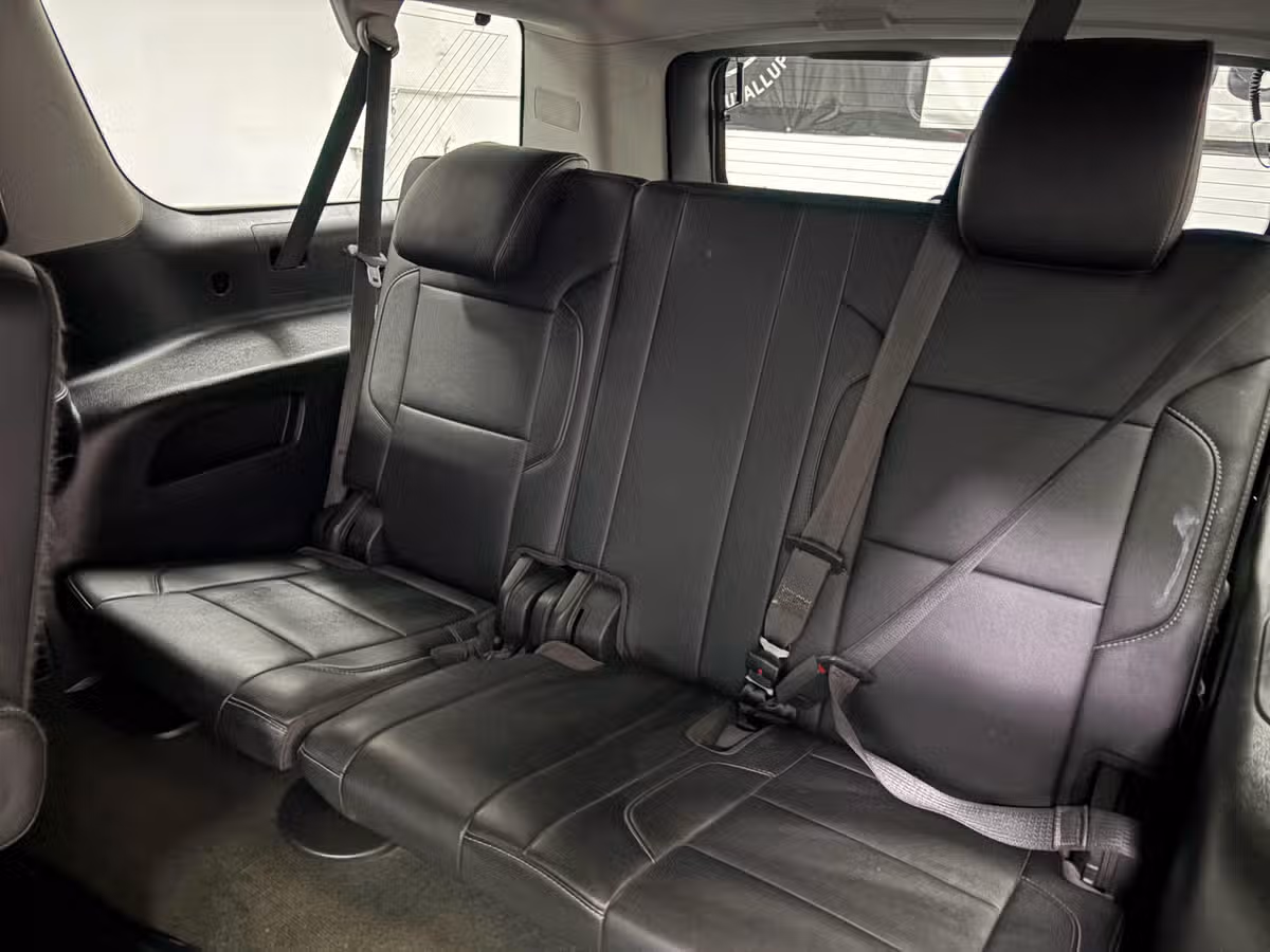 2018 Chevrolet Suburban LT Image 21