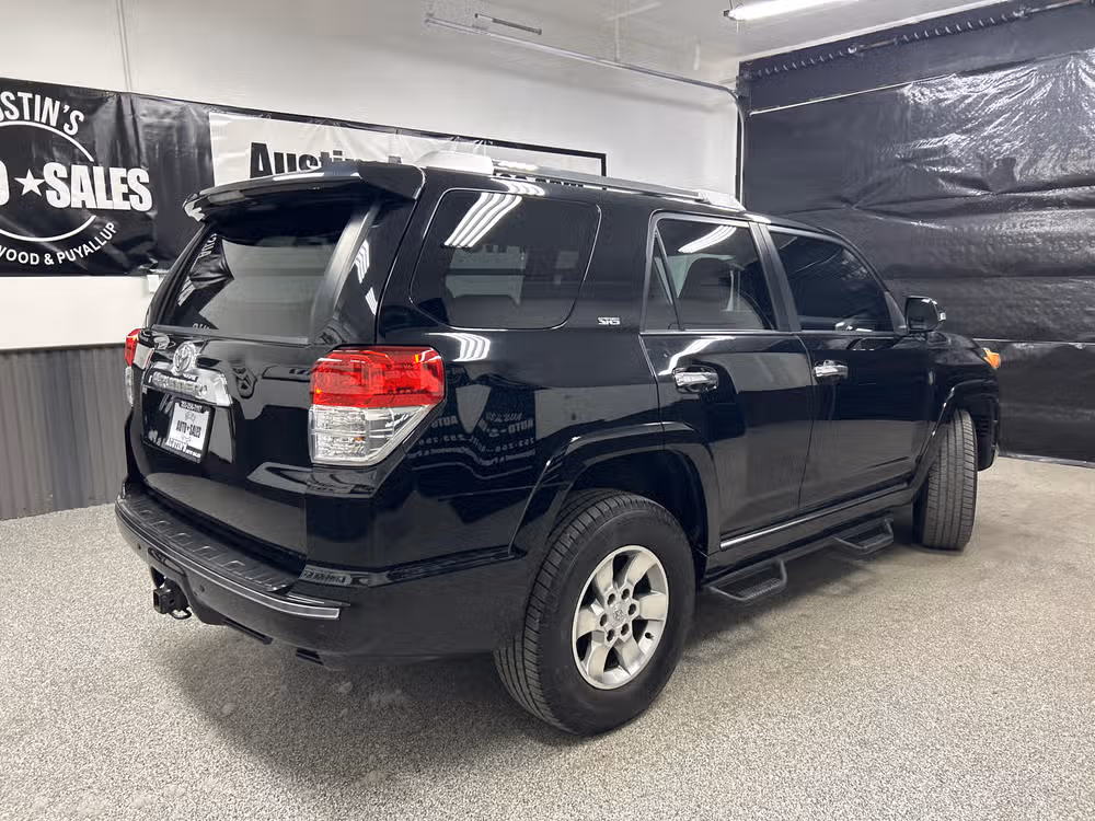 2010 Toyota 4Runner SR5 Image 6