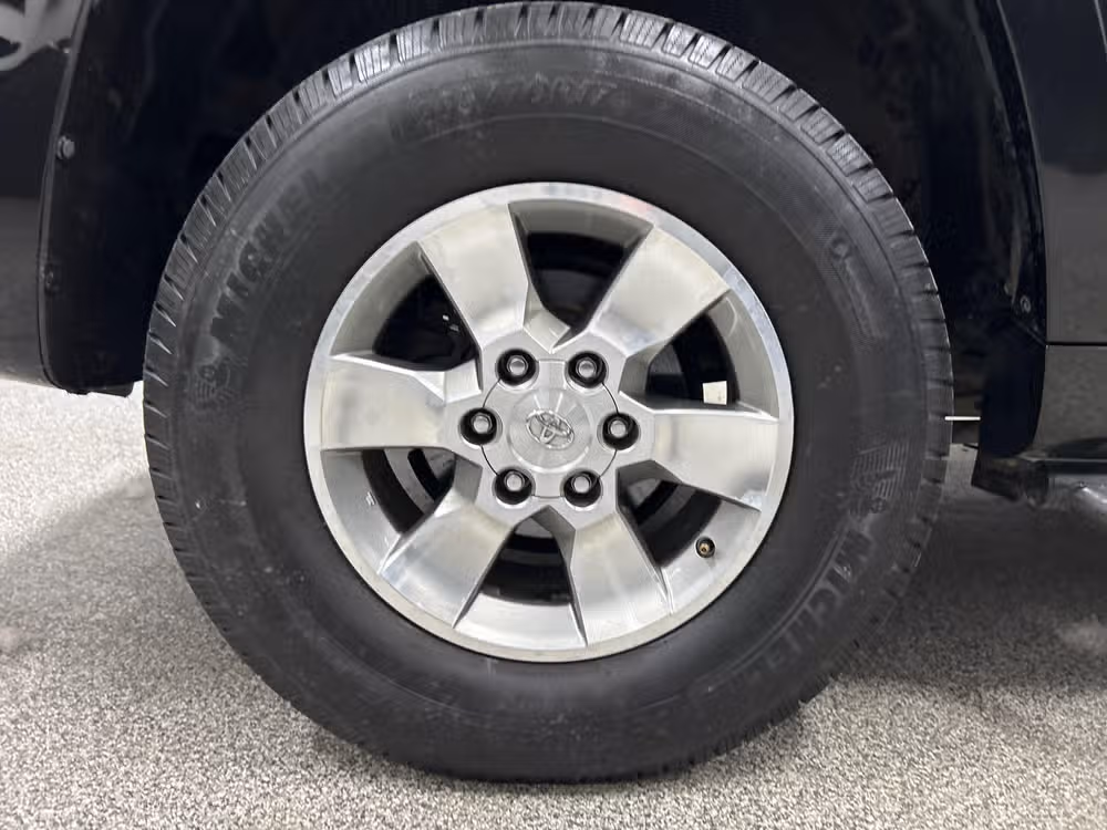 2010 Toyota 4Runner SR5 Image 7
