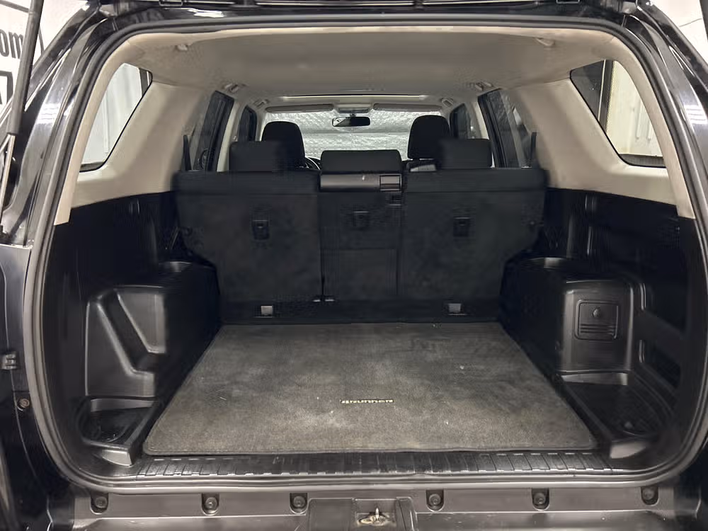 2010 Toyota 4Runner SR5 Image 12
