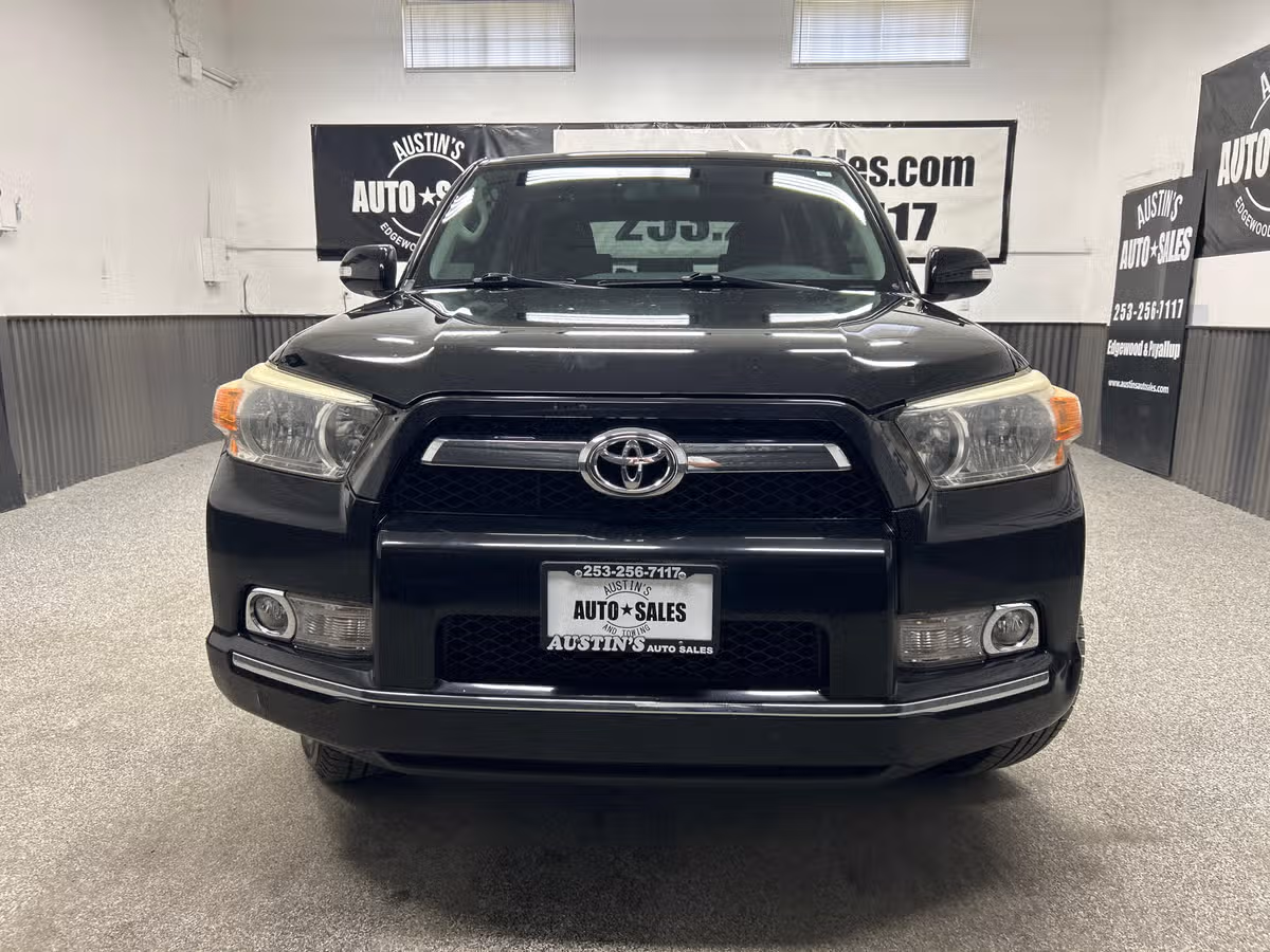 2010 Toyota 4Runner SR5 Image 2