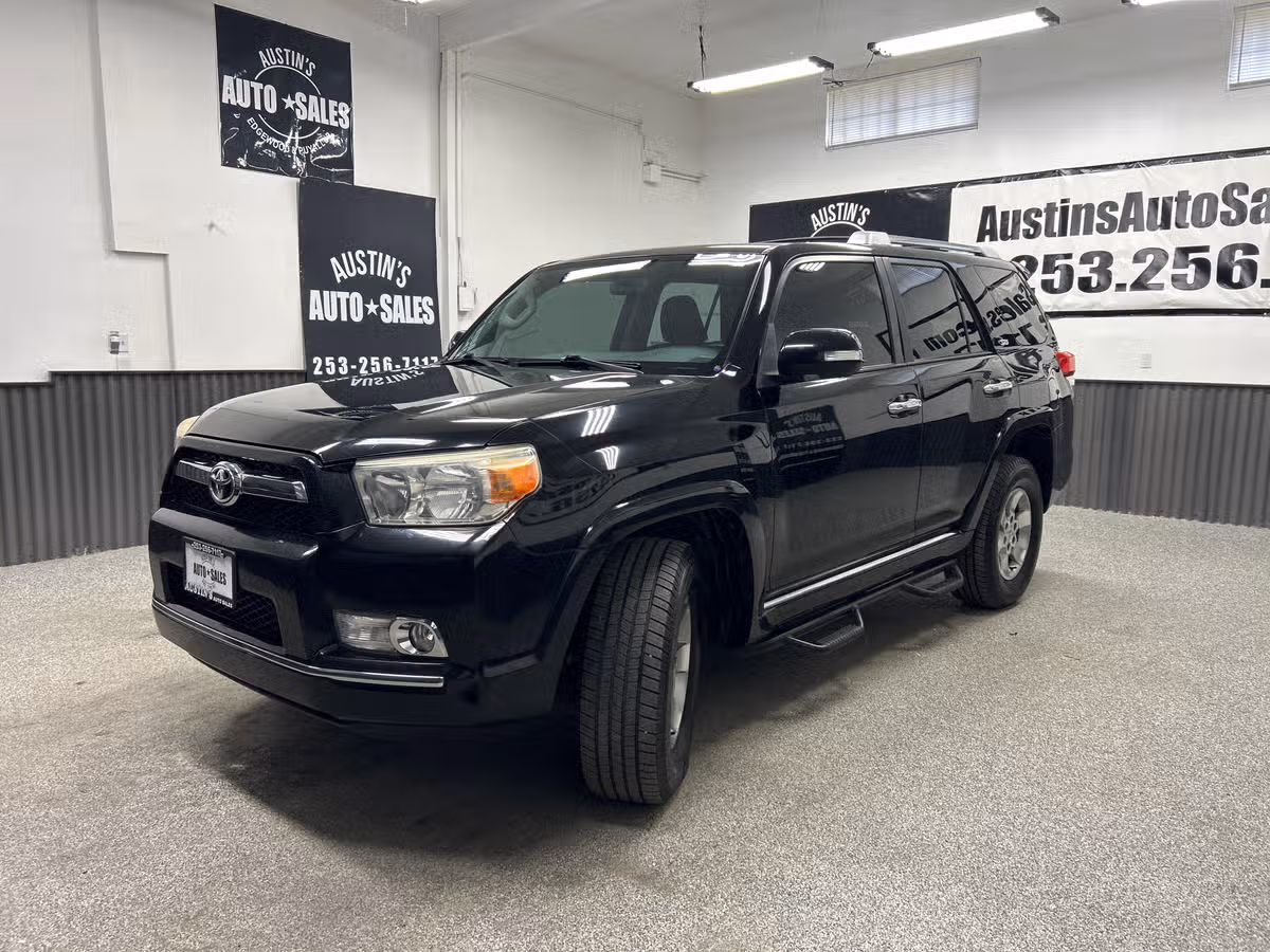 2010 Toyota 4Runner SR5 Image 3