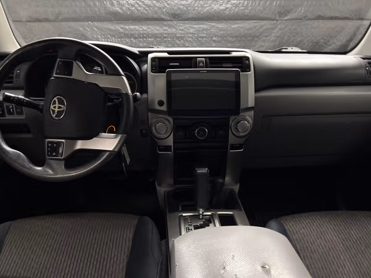 2010 Toyota 4Runner SR5 Image 11