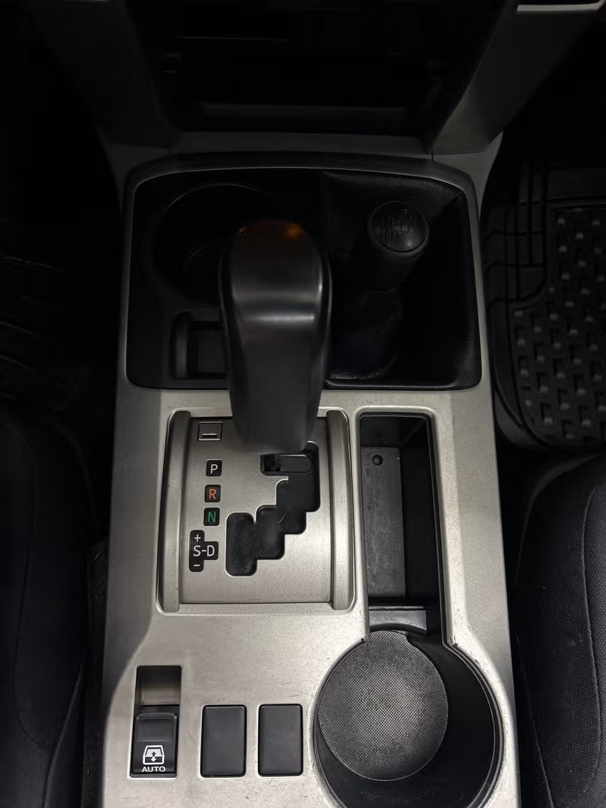 2010 Toyota 4Runner SR5 Image 15