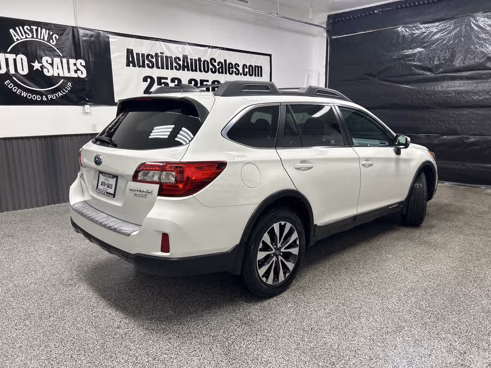 2016 Subaru Outback 2.5i Limited Crossover Image 6