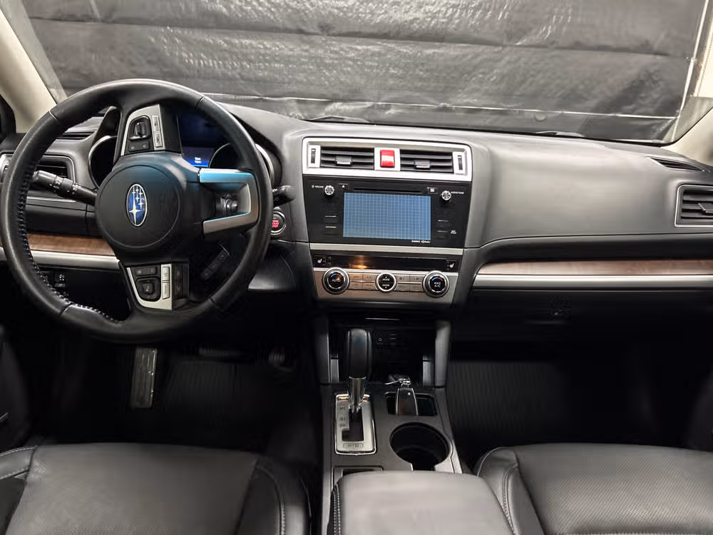 2016 Subaru Outback 2.5i Limited Crossover Image 11