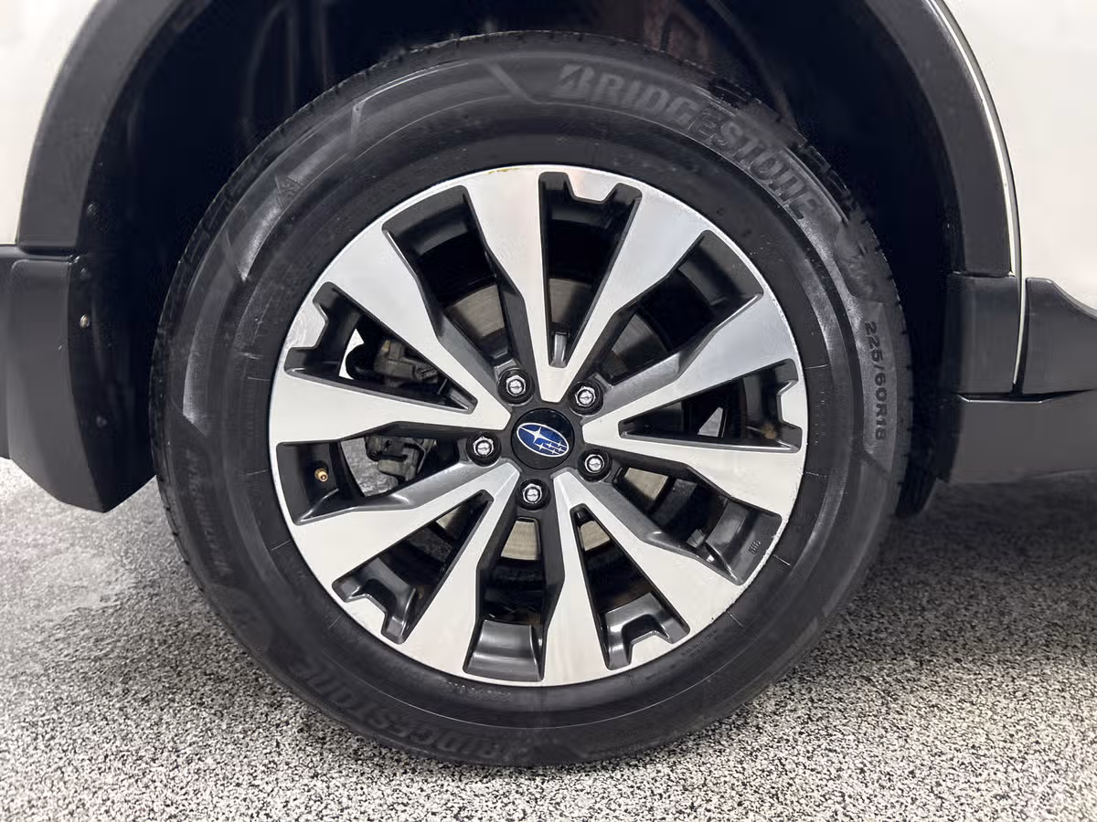 2016 Subaru Outback 2.5i Limited Crossover Image 7