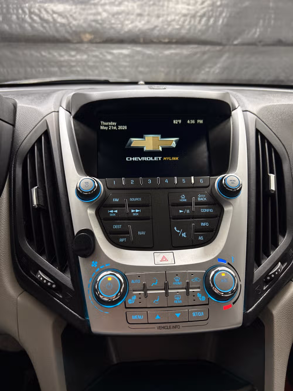 2017 Chevrolet Equinox Premier Image 17