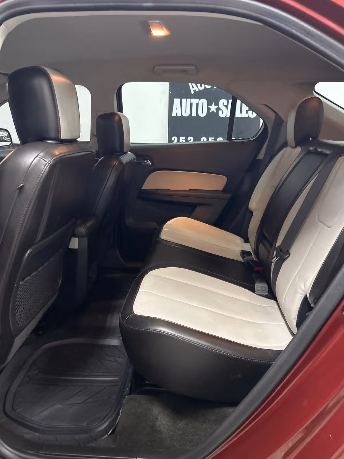 2017 Chevrolet Equinox Premier Image 11