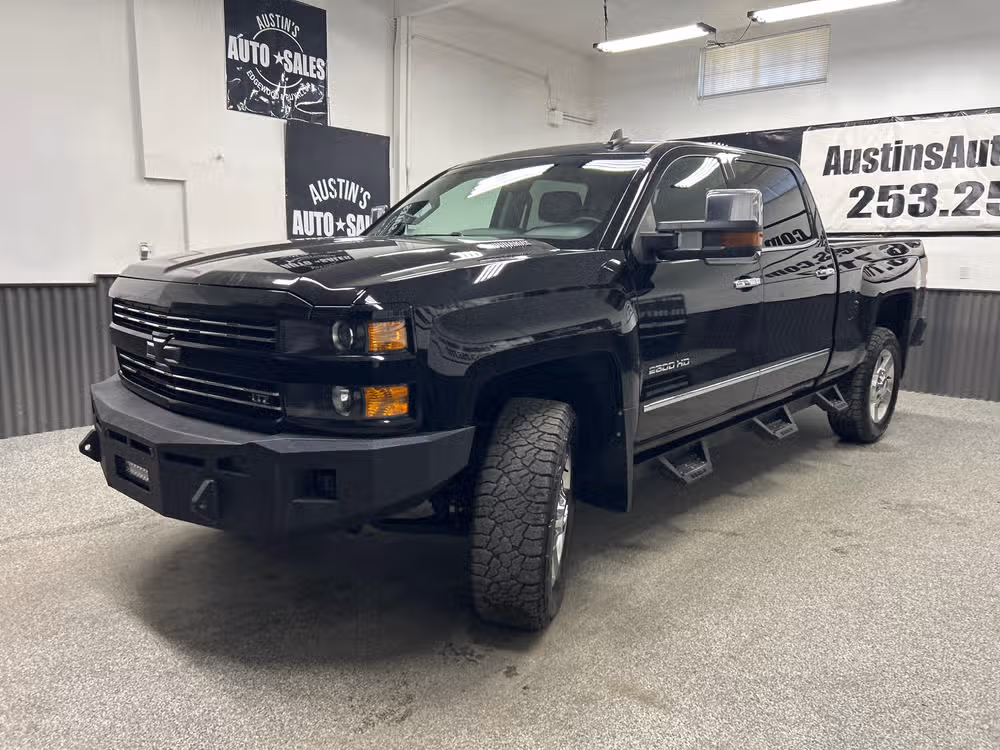 2016 Chevrolet Silverado 2500HD LTZ Crew Cab Lower Image 1