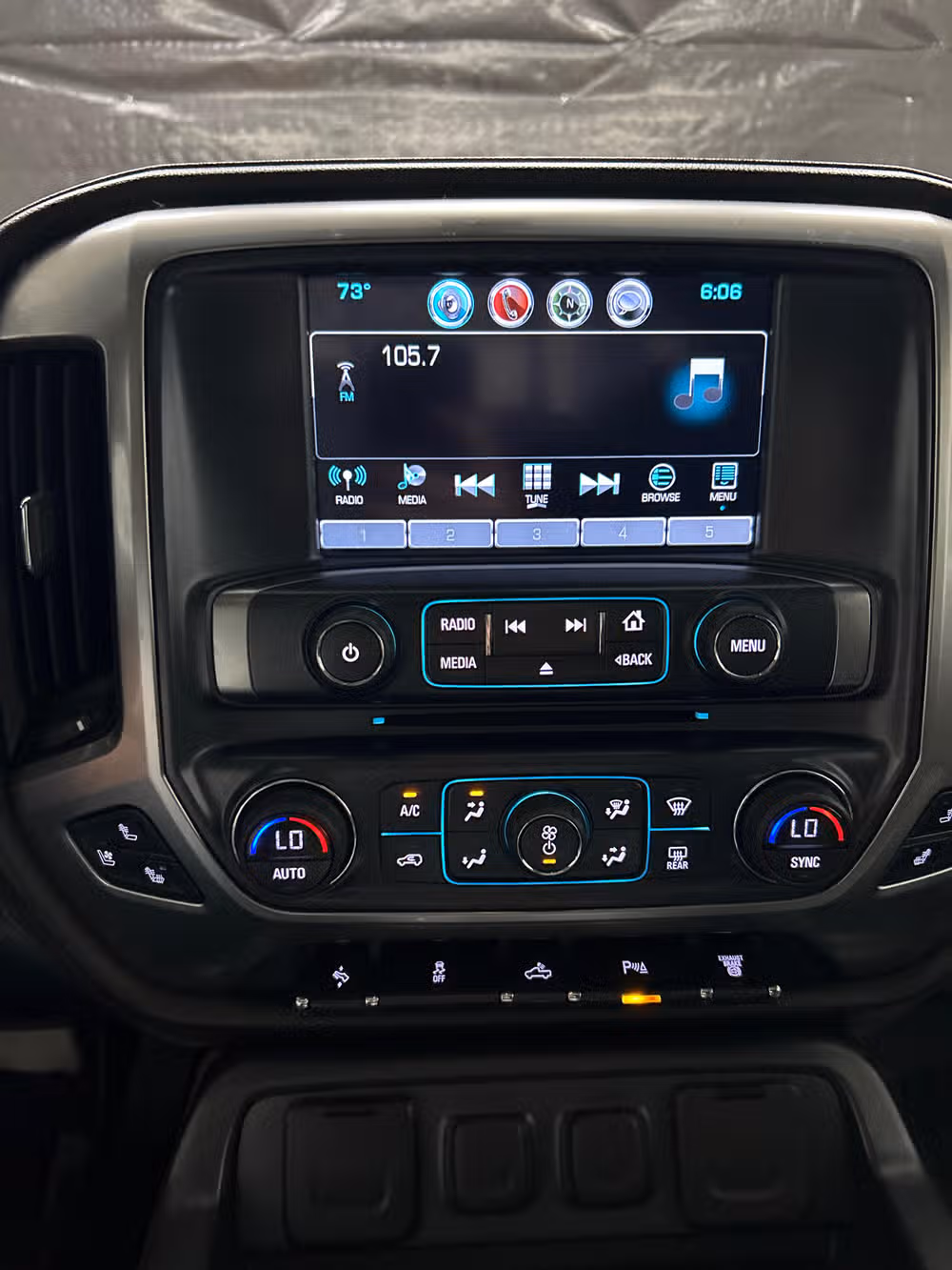2016 Chevrolet Silverado 2500HD LTZ Crew Cab Image 17
