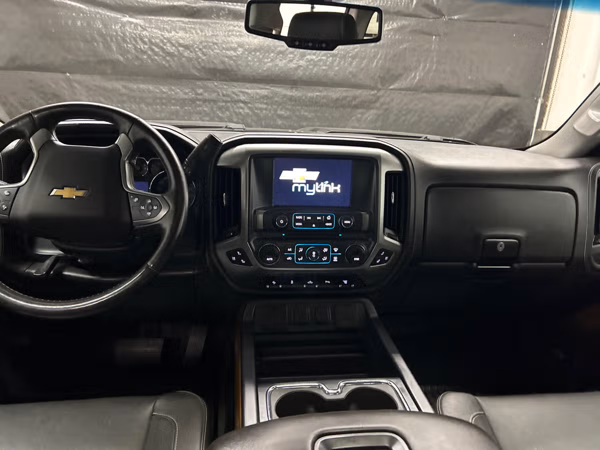 2016 Chevrolet Silverado 2500HD LTZ Crew Cab Image 12
