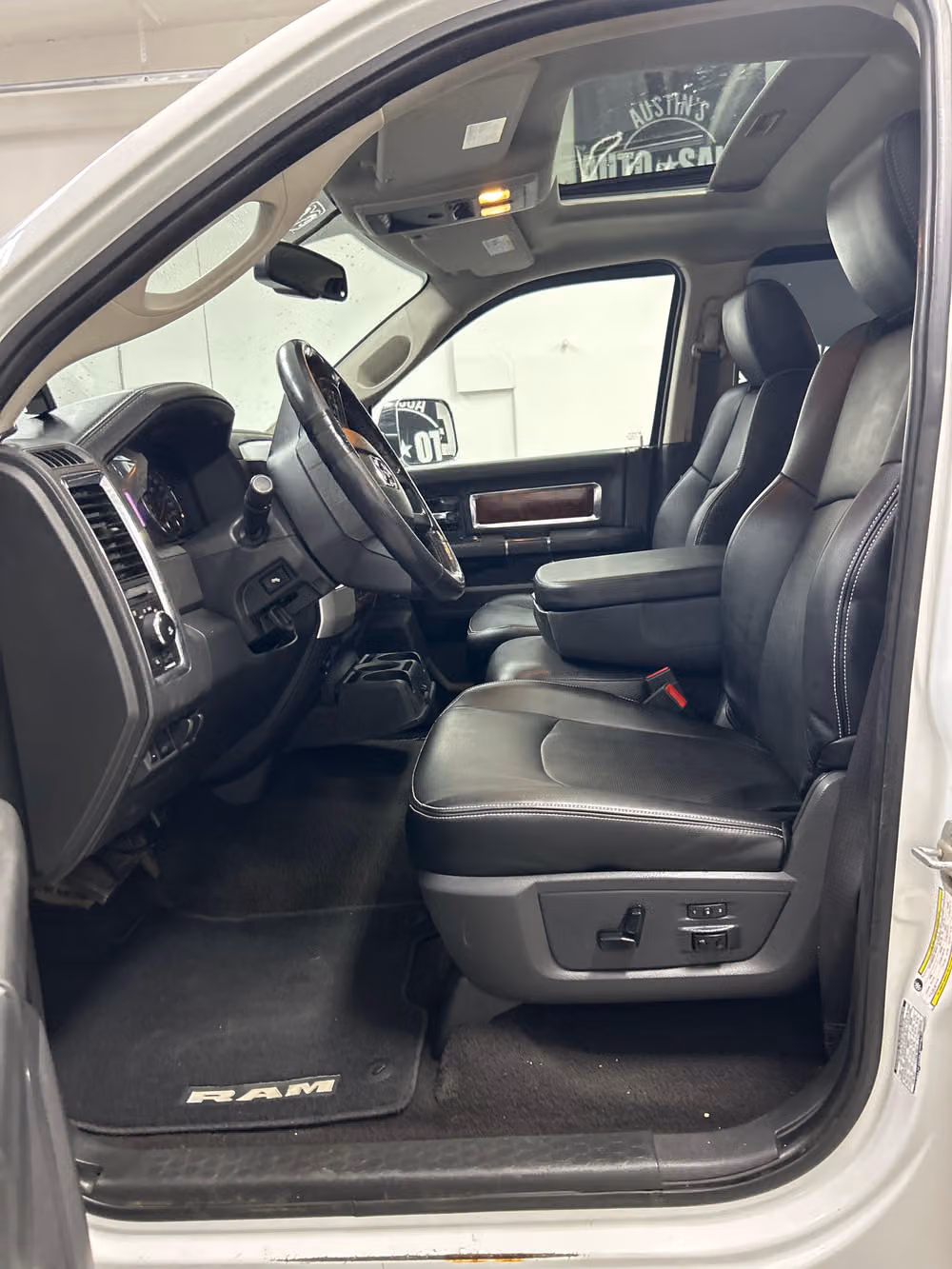 2012 Ram 2500 Laramie Image 8