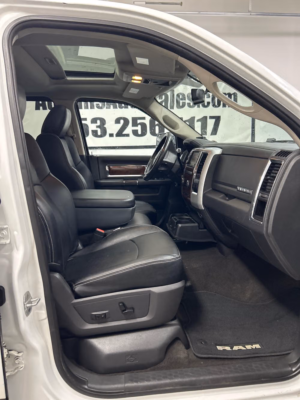 2012 Ram 2500 Laramie Image 13