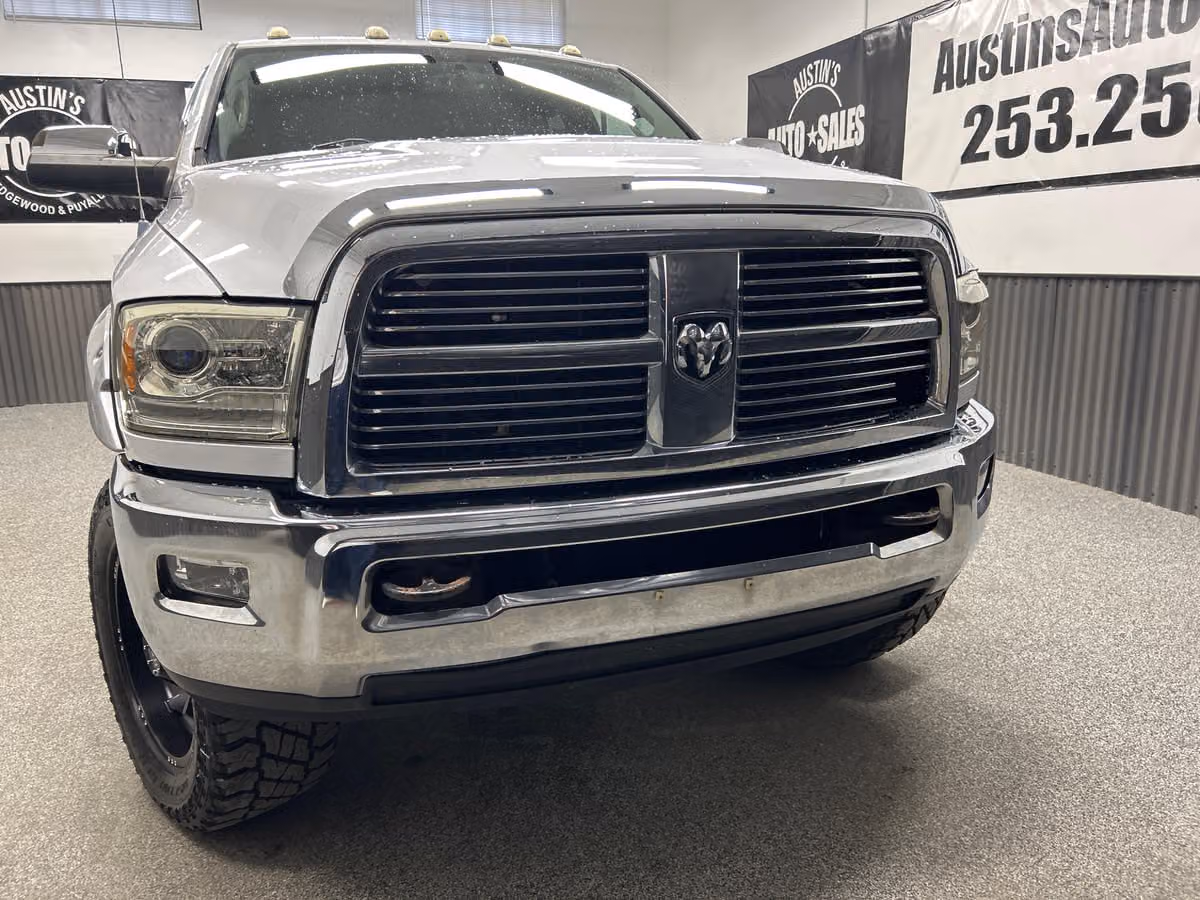 2012 Ram 2500 Laramie Image 2
