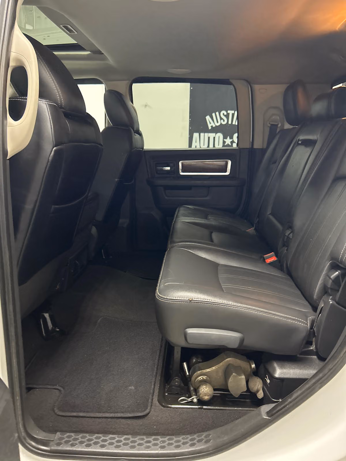 2012 Ram 2500 Laramie Image 10
