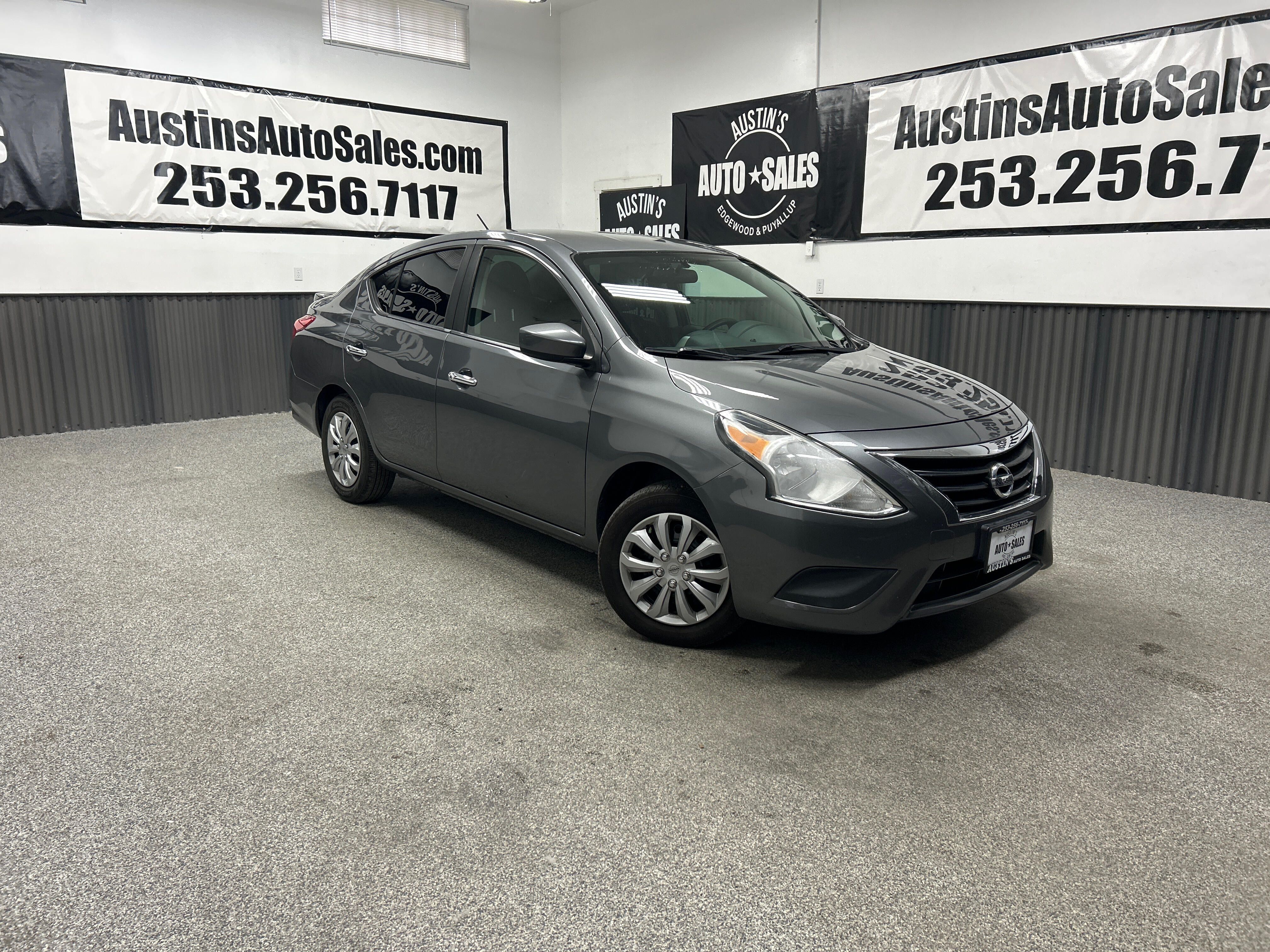 2016 Nissan Versa 1.6 SV CVT's photo