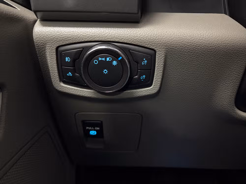 2019 Ford F-150 XLT SuperCrew Image 15