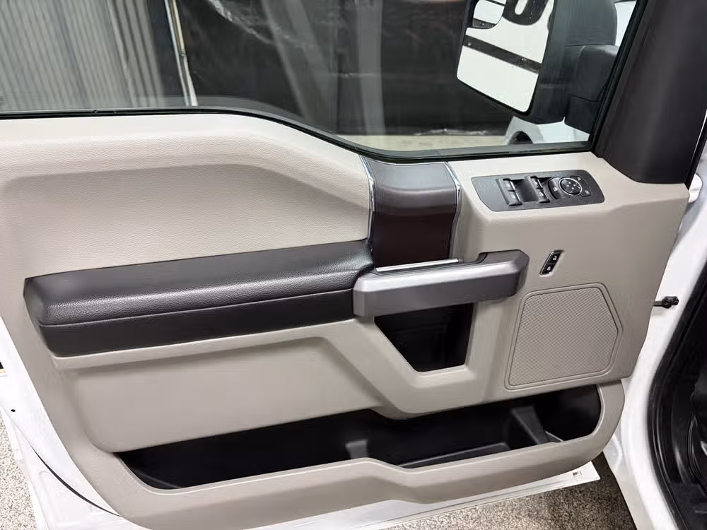 2019 Ford F-150 XLT SuperCrew Image 16