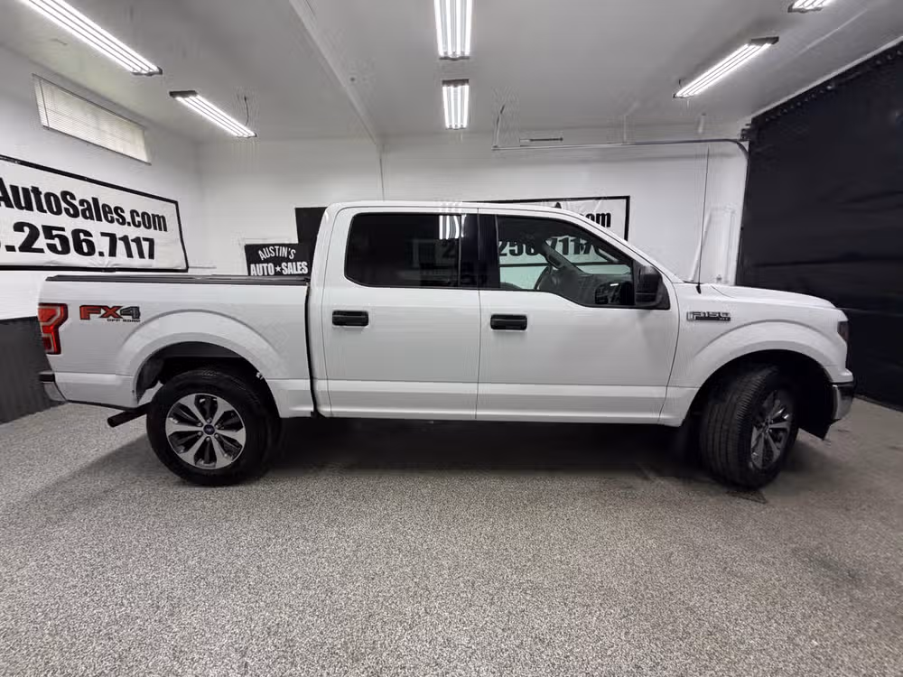 2019 Ford F-150 XLT SuperCrew Image 2