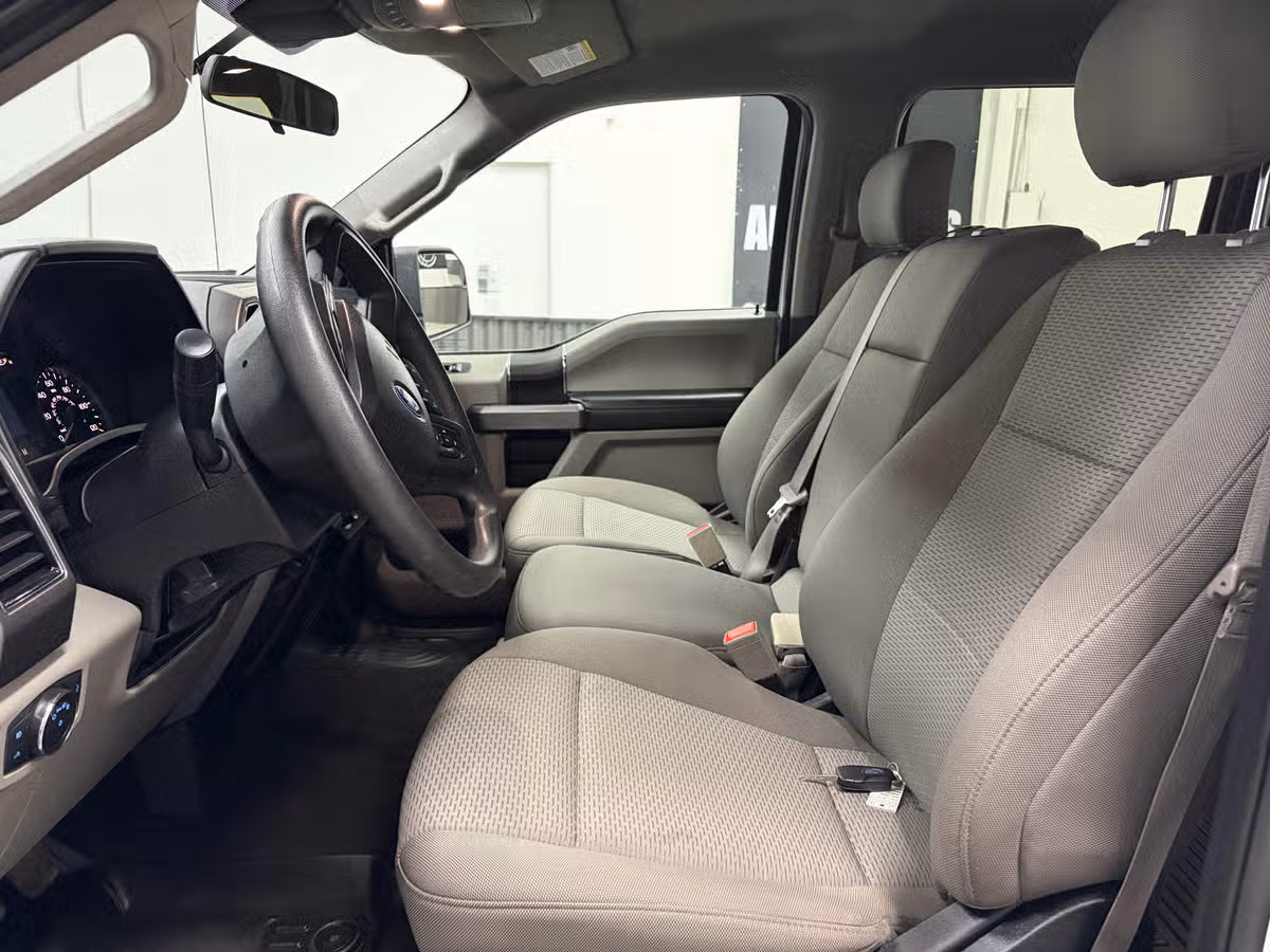 2019 Ford F-150 XLT SuperCrew Image 17