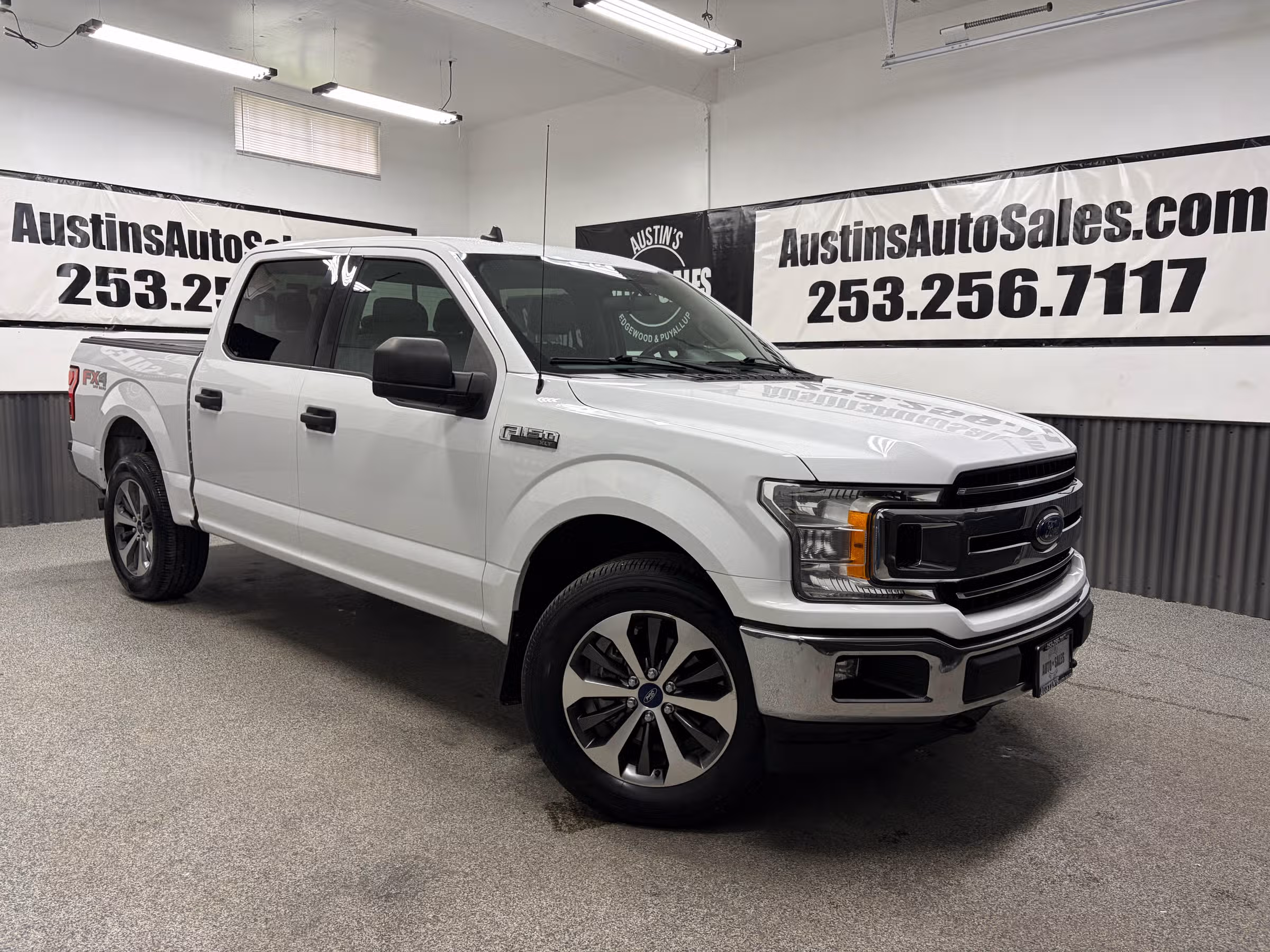 2019 Ford F-150 XLT SuperCrew Image 1