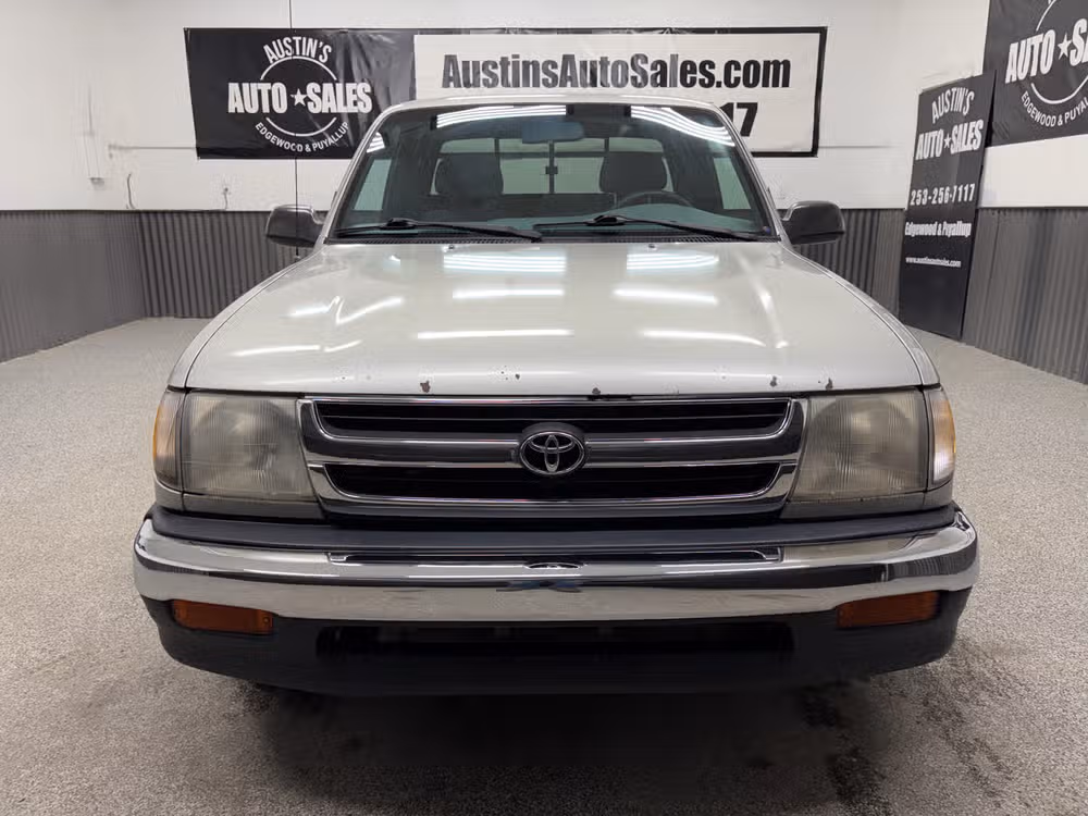 2000 Toyota Tacoma SR5 XtraCab Image 5