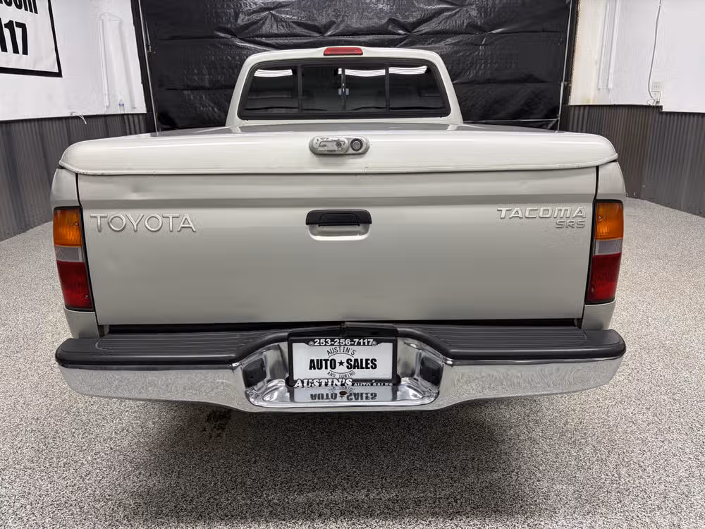 2000 Toyota Tacoma SR5 XtraCab Image 4