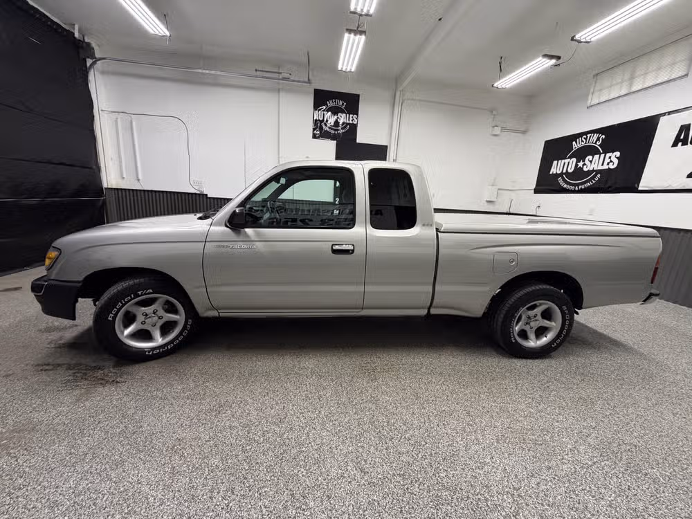 2000 Toyota Tacoma SR5 XtraCab Image 7