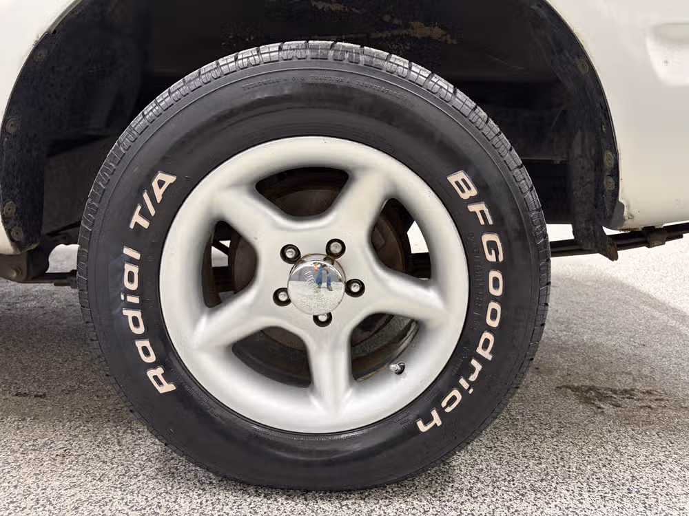 2000 Toyota Tacoma SR5 XtraCab Image 9