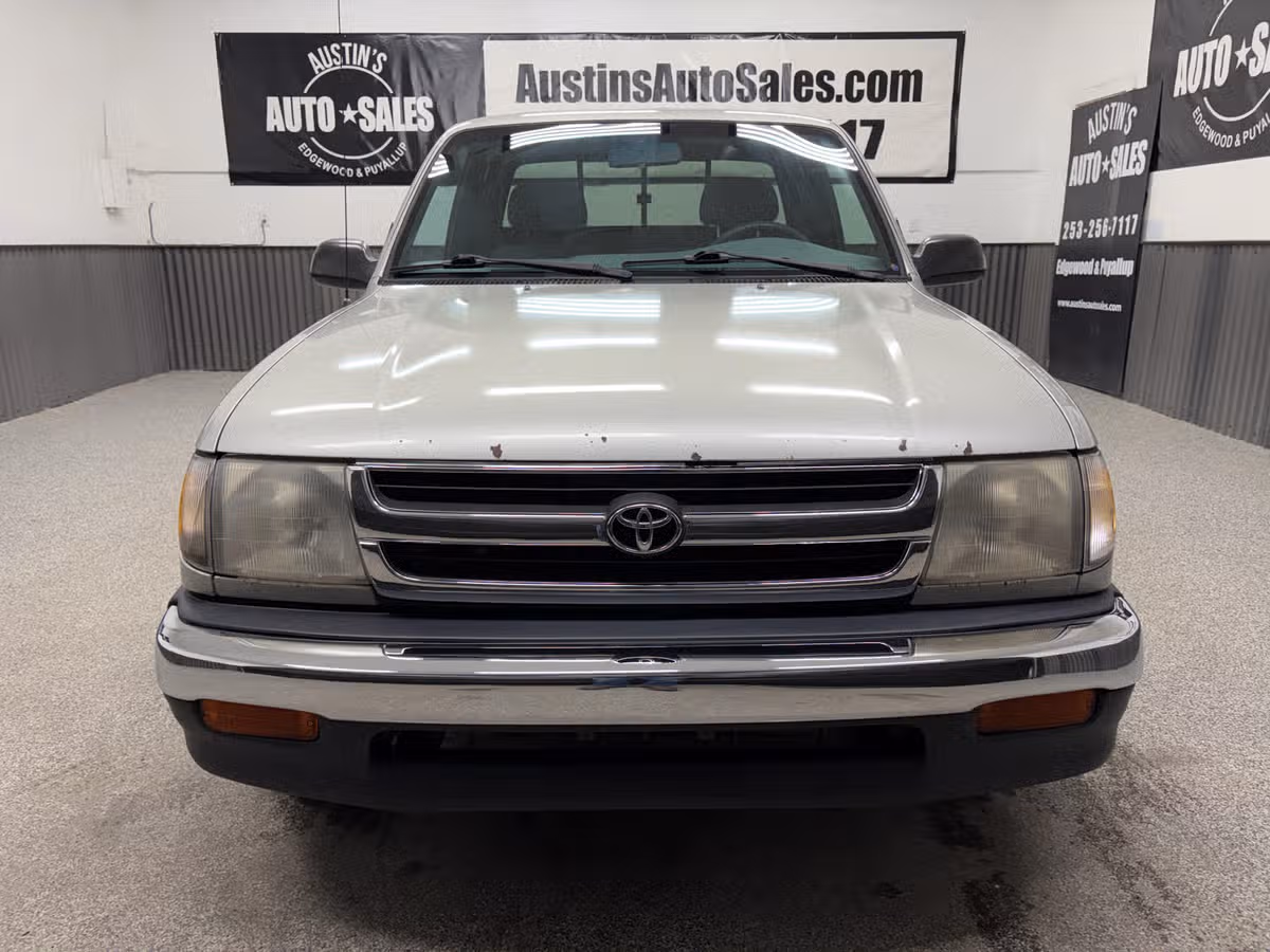 2000 Toyota Tacoma SR5 XtraCab Image 5