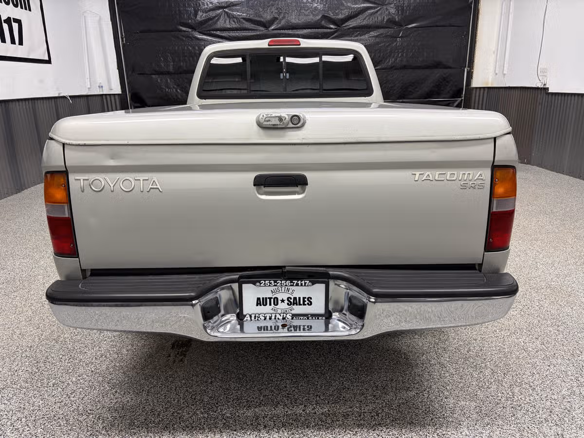 2000 Toyota Tacoma SR5 XtraCab Image 4