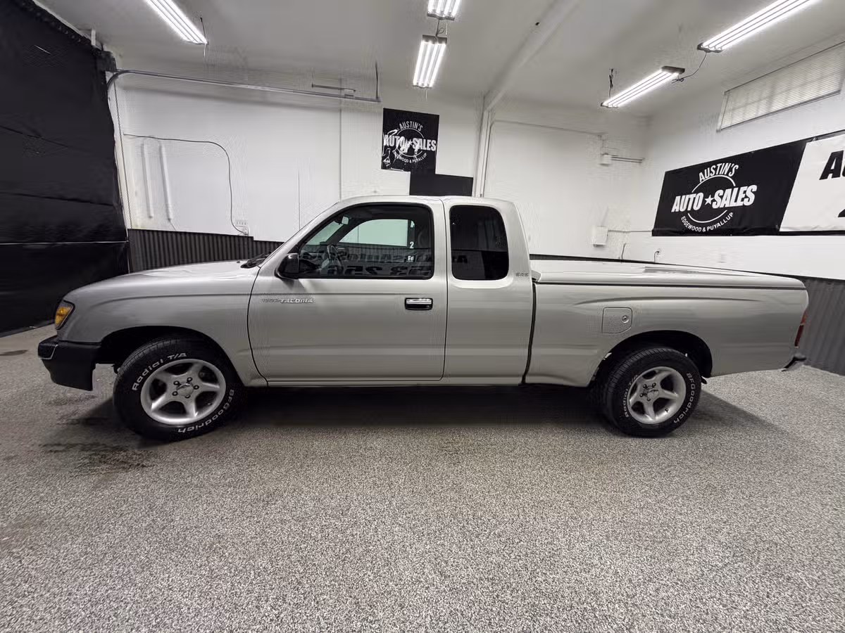 2000 Toyota Tacoma SR5 XtraCab Image 7