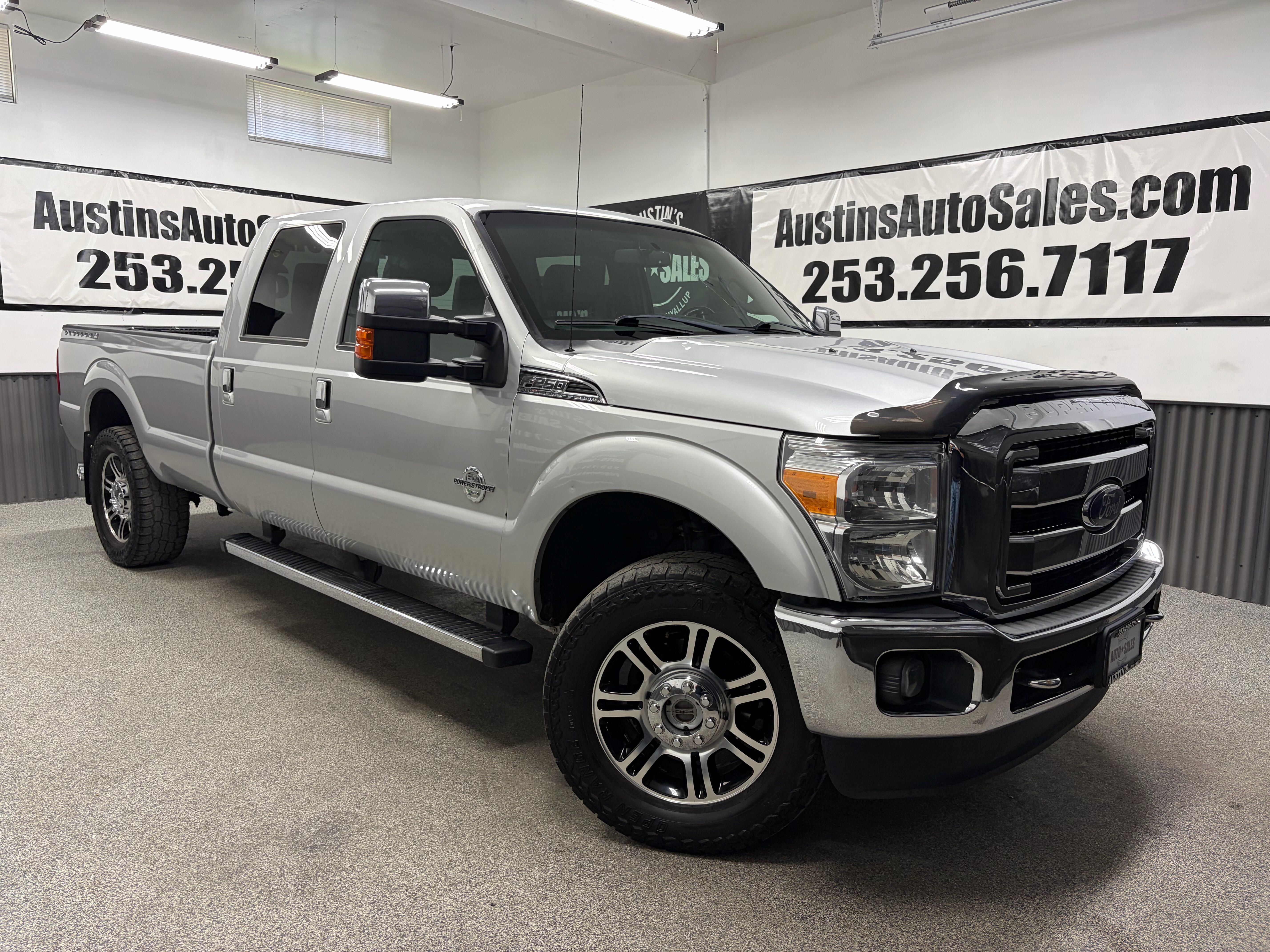 2016 Ford F-250 Lariat 4x4 Crew Cab 8' Box's photo