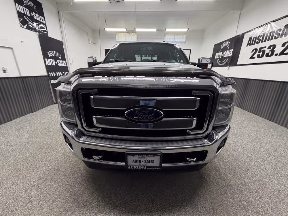 2016 Ford F-250 Super Duty Platinum Crew Cab Image 5