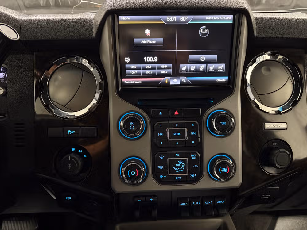 2016 Ford F-250 Super Duty Platinum Crew Cab Image 13