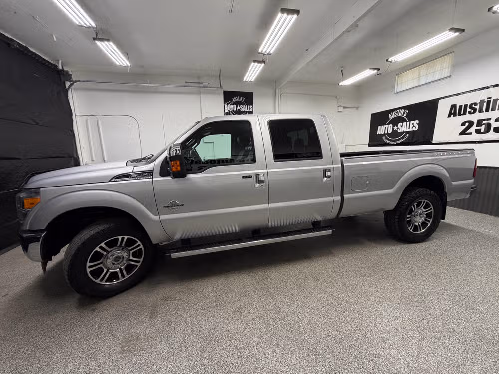 2016 Ford F-250 Super Duty Platinum Crew Cab Image 7