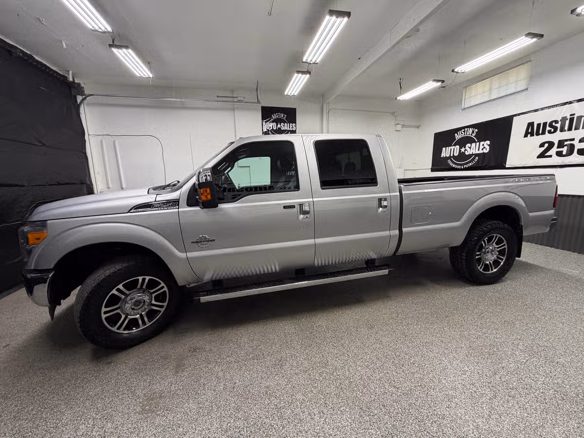 2016 Ford F-250 Super Duty Platinum Crew Cab Image 7