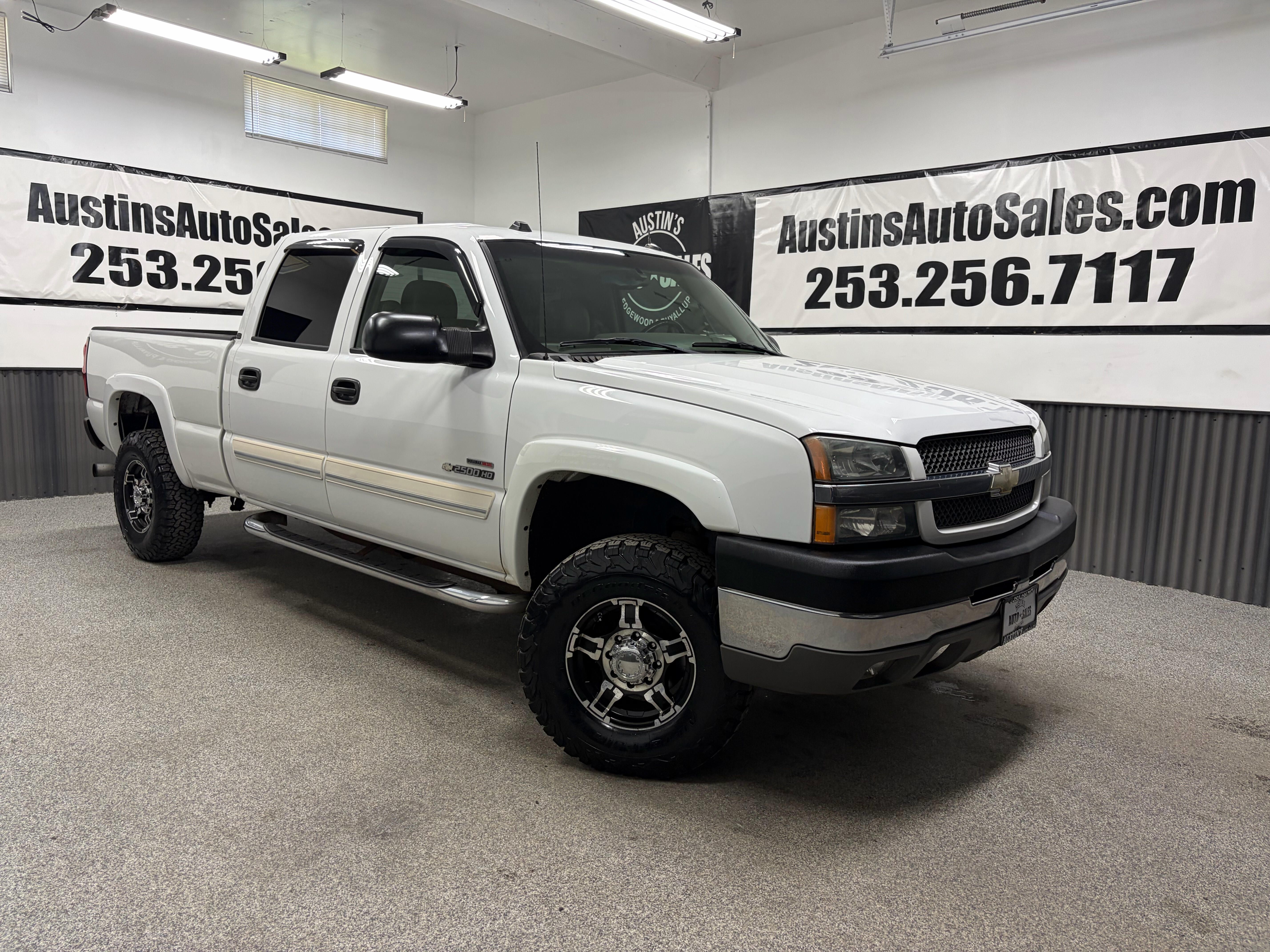 2004 Chevrolet Silverado HD LT 4WD Crew Cab SWB's photo