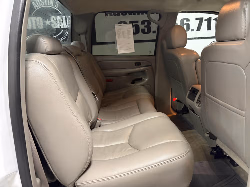 2004 Chevrolet Silverado 2500HD LT Crew Cab Image 18