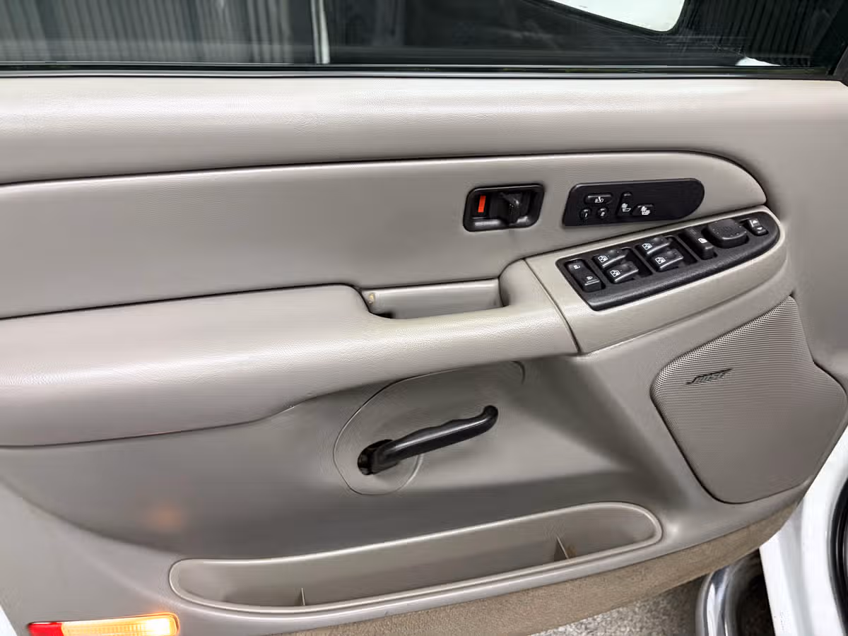 2004 Chevrolet Silverado 2500HD LT Crew Cab Image 15