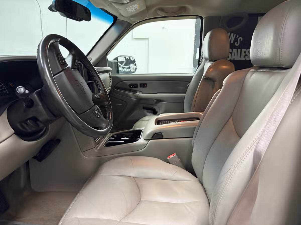 2004 Chevrolet Silverado 2500HD LT Crew Cab Image 16